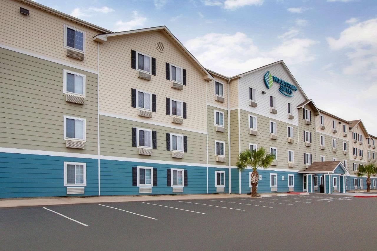 Woodspring Suites ファー エクステリア 写真