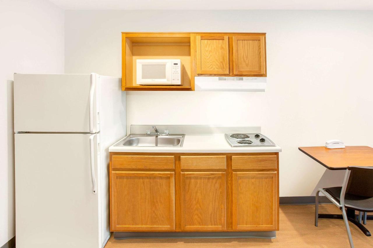 Woodspring Suites ファー エクステリア 写真