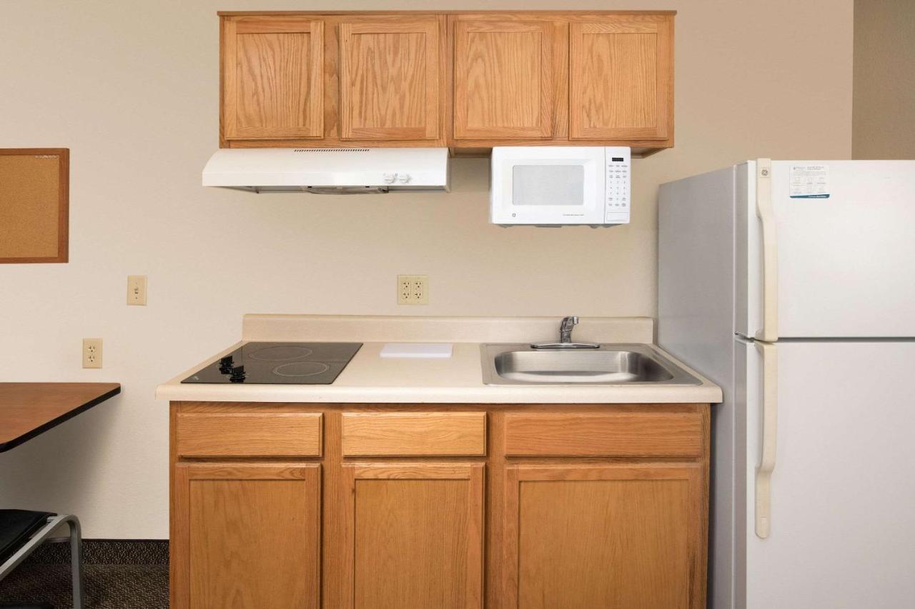 Woodspring Suites ファー エクステリア 写真