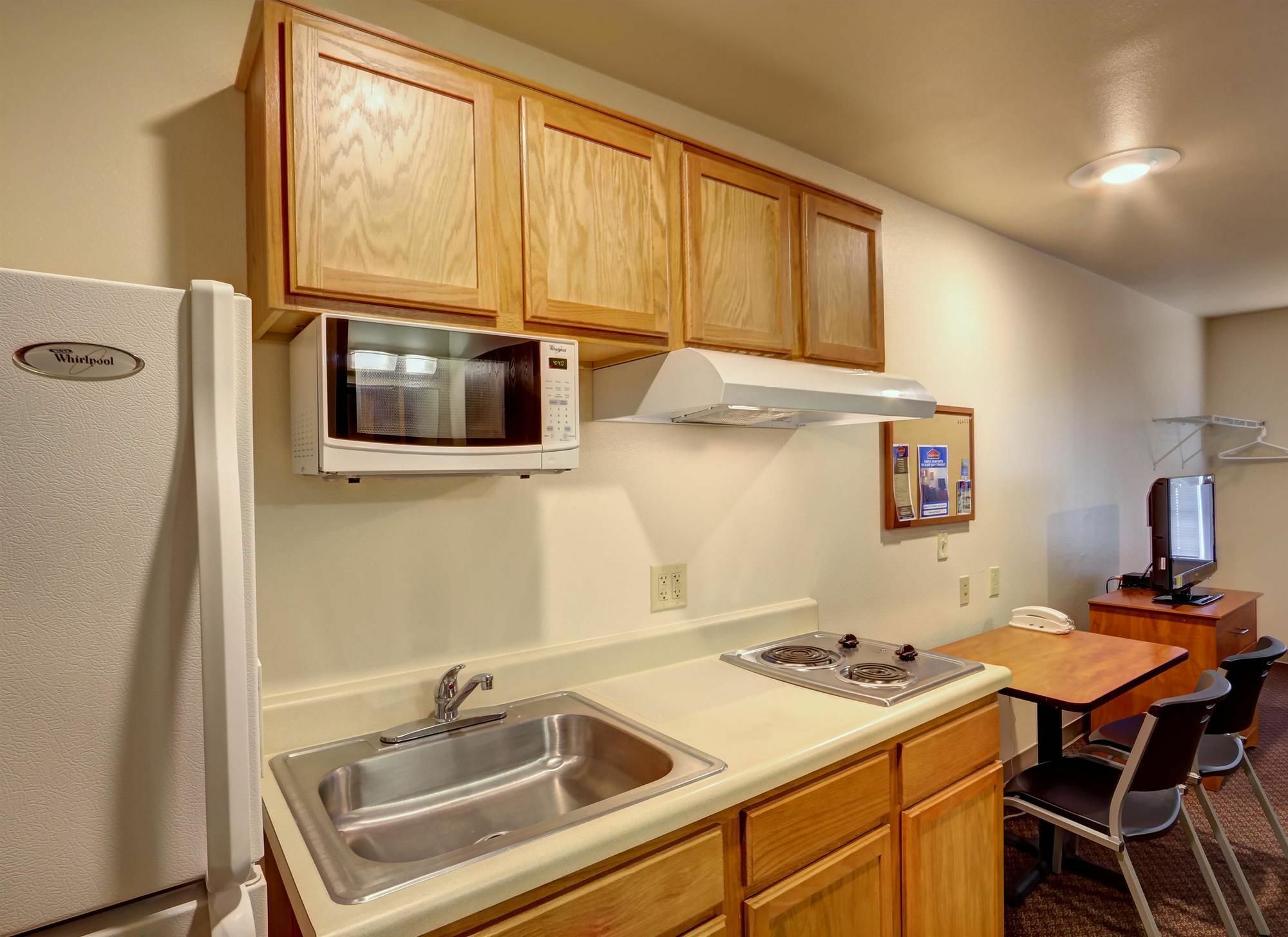 Woodspring Suites ファー エクステリア 写真