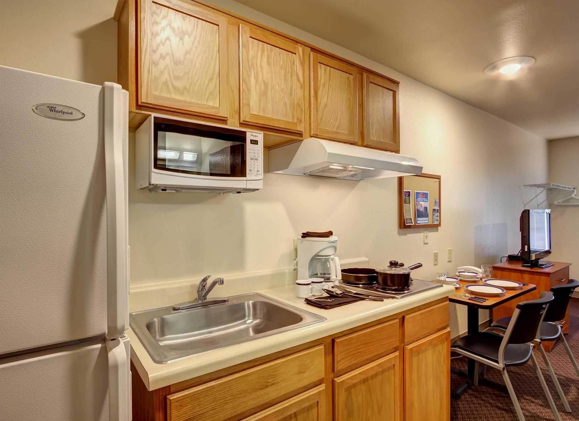 Woodspring Suites ファー エクステリア 写真